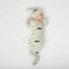 Knotted Gown with Hat Set in Fishing