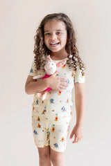 Short Sleeve Pajamas in Winnie the Pooh Celebration