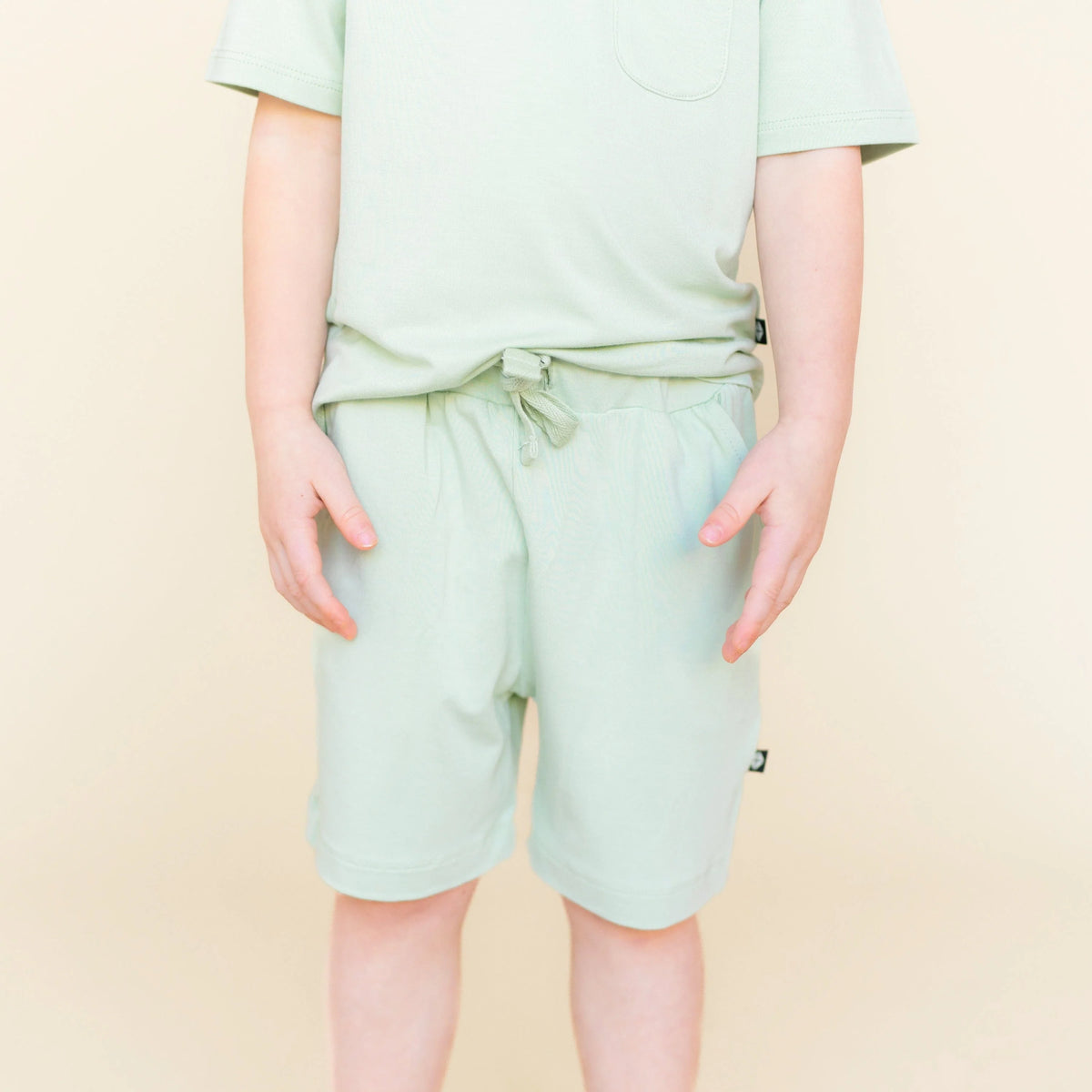 Drawstring Short in Basil